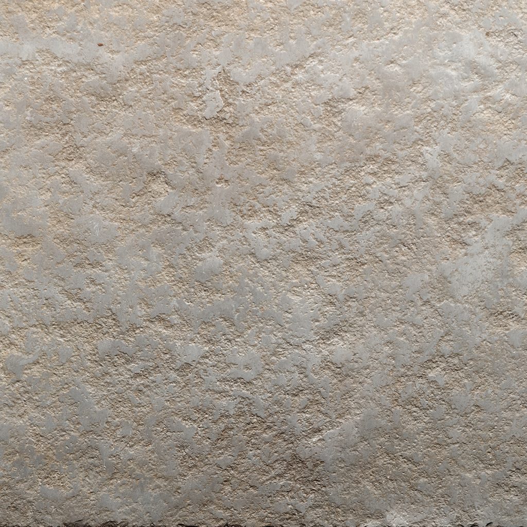 Pavimentazione in pietra siltite lavorata a spacco naturale